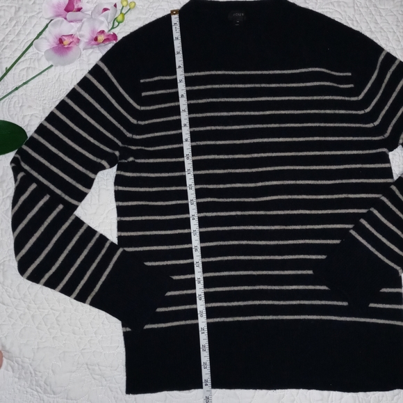 J CREW WOMEN PULLOVER SWEATER STRIPED NAVY/CREAM - Picture 7 of 12